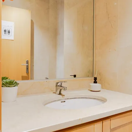 Quartos Da Expo Проживание в семье *